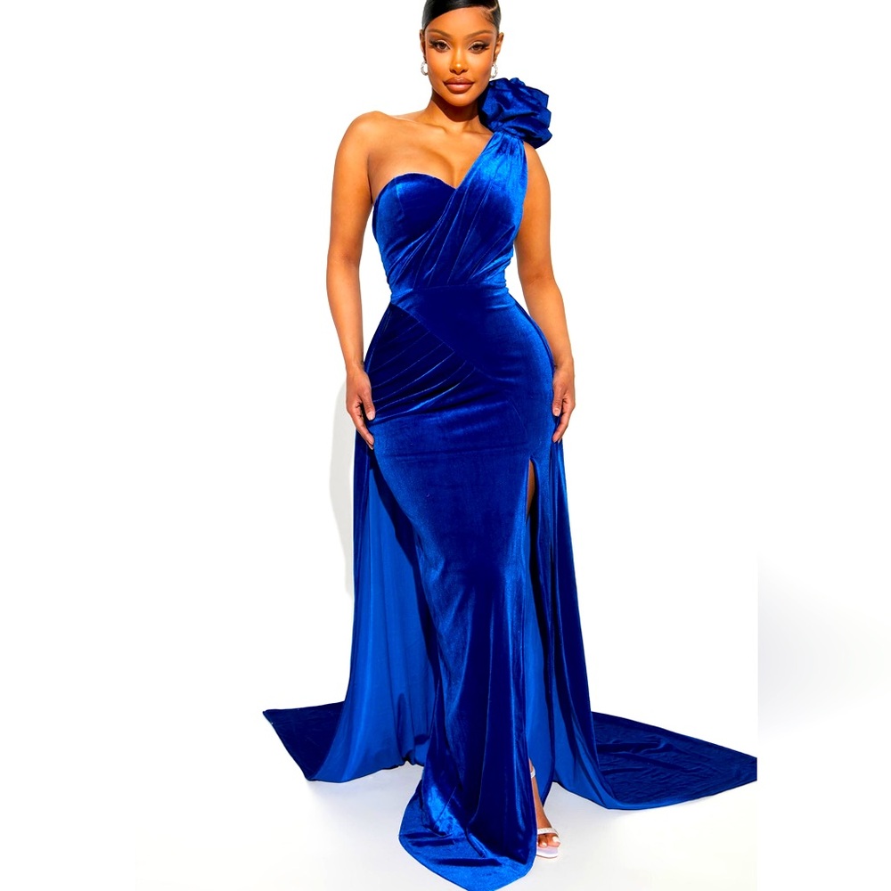 Rosalia Velvet Maxi Dress